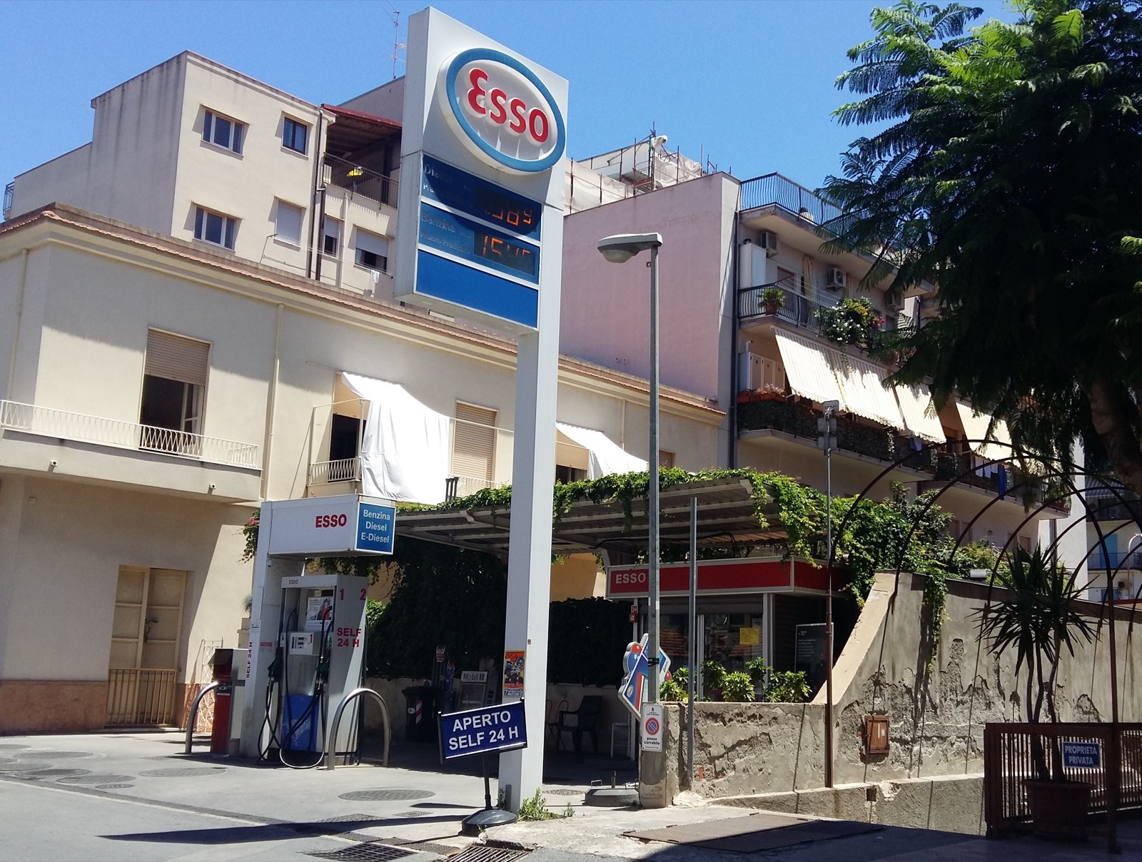 Petrol Company S.r.l. Home